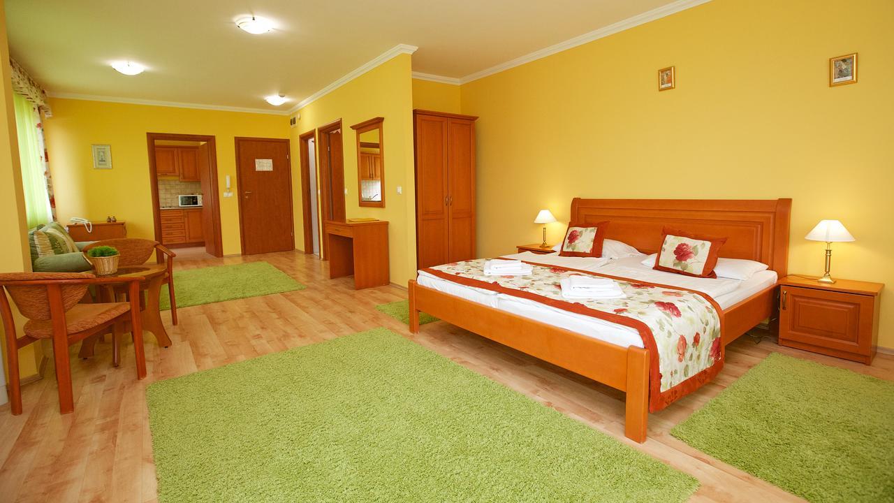 Hotel Járja Hajdúszoboszló Exterior foto